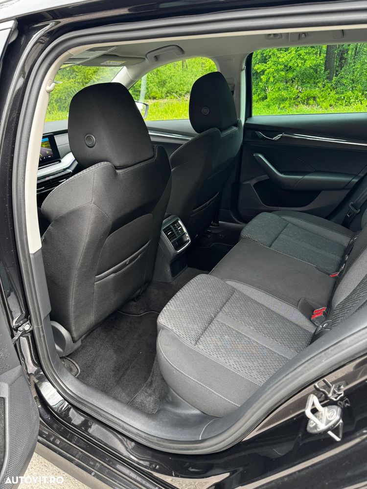 Skoda Octavia 2.0 TDI Premium Edition - 6