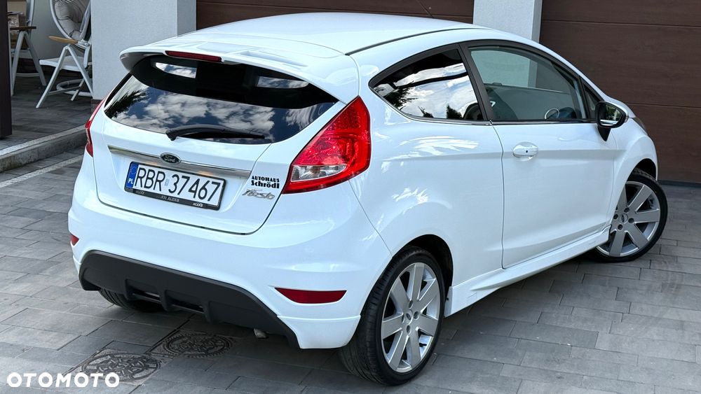 Ford Fiesta - 24