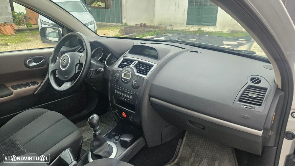 Renault Mégane 1.5 dCi Dynamique Luxe - 15