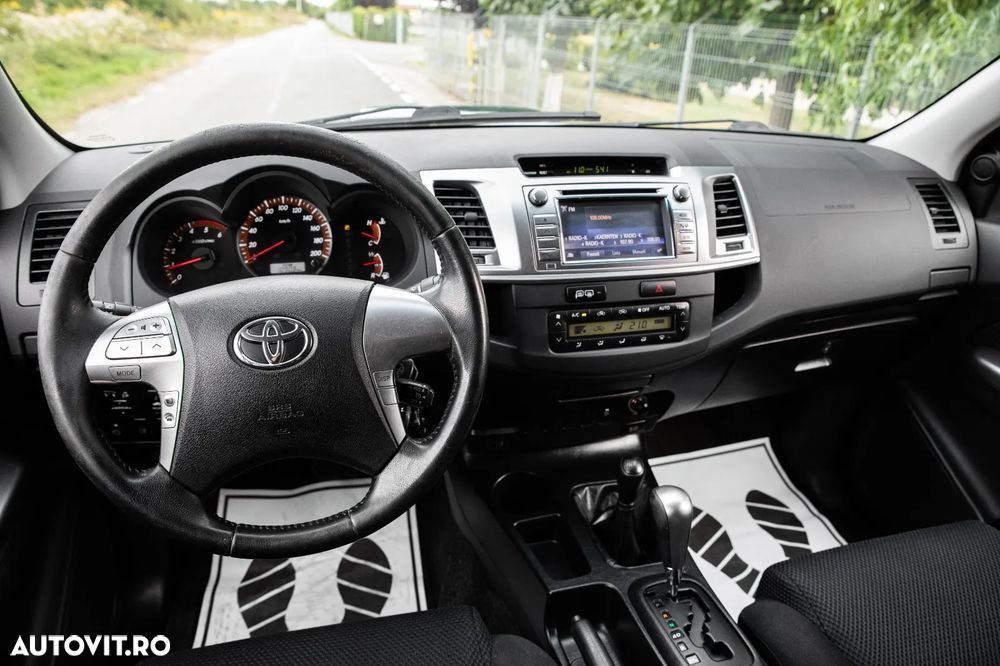 Toyota Hilux 4x4 Double Cab DPF Autm. Executive - 7