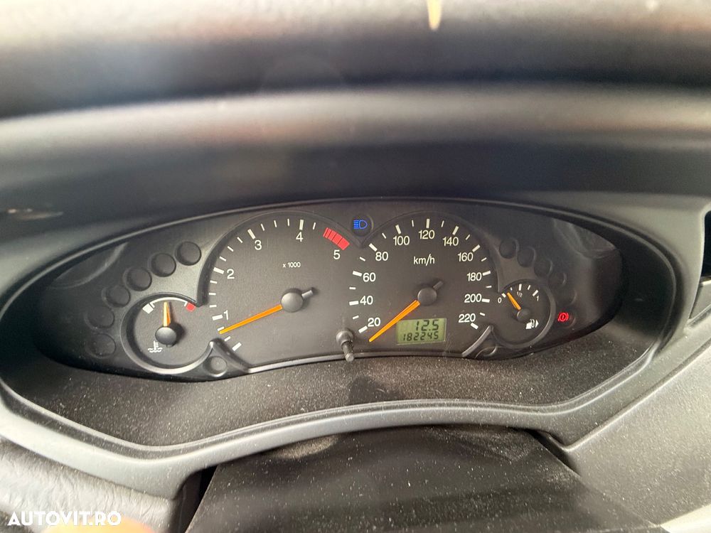 Ford Focus 1.8TDCi Comfort - 6