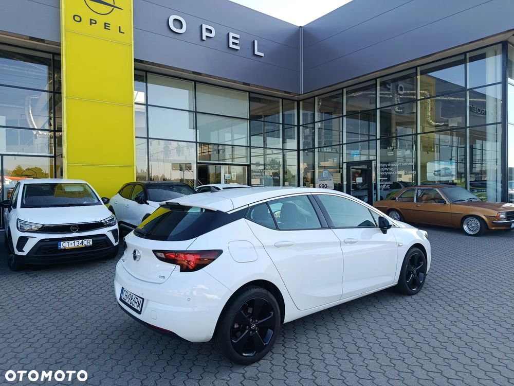 Opel Astra 2018 photo 2