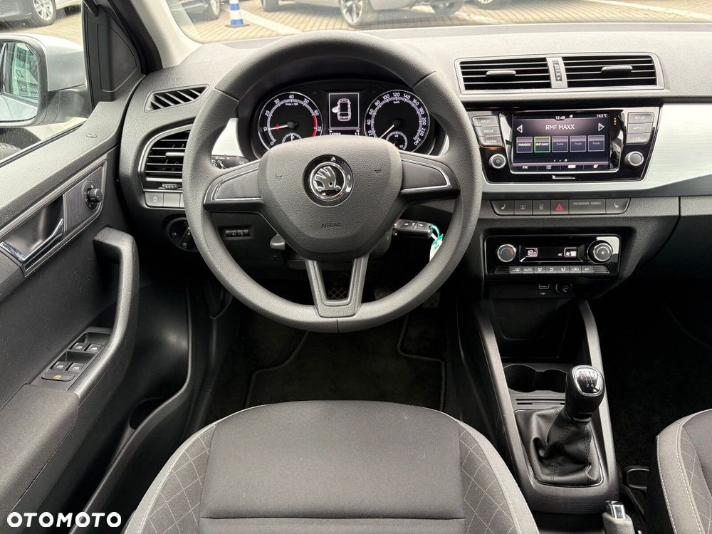 Skoda Fabia 1.0 TSI Active - 10