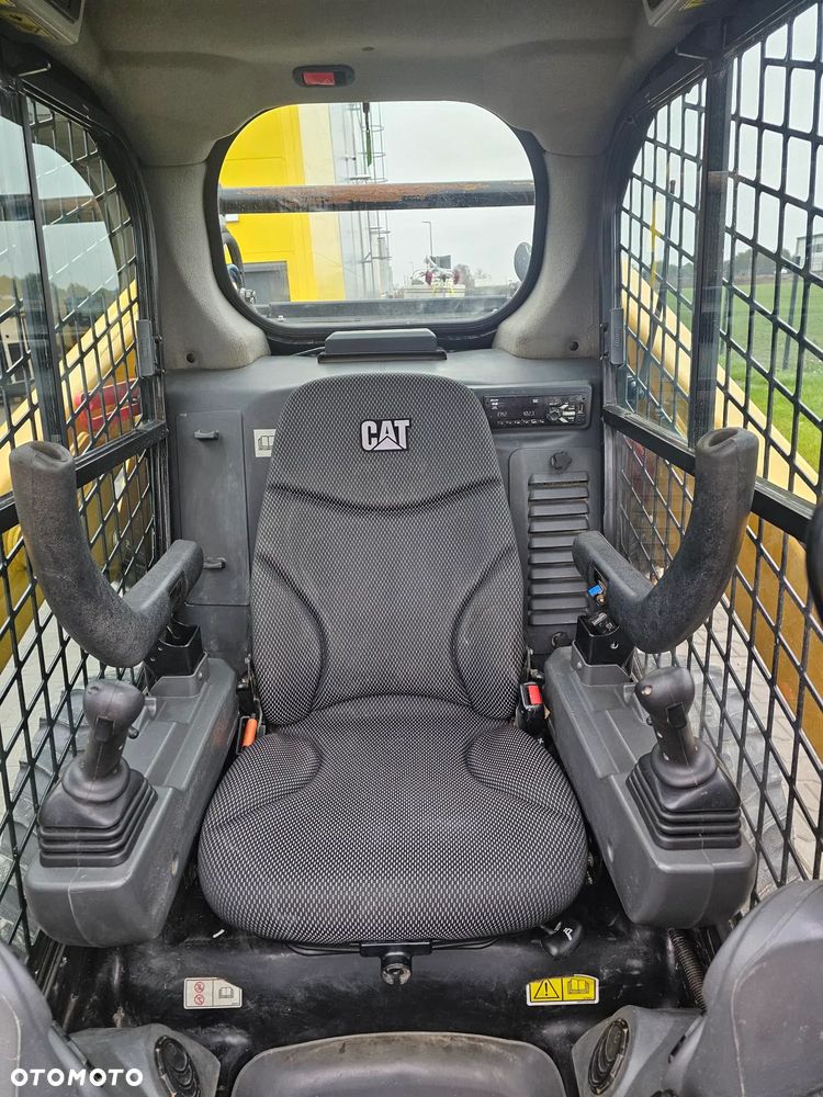 Caterpillar 262 D3 - 7