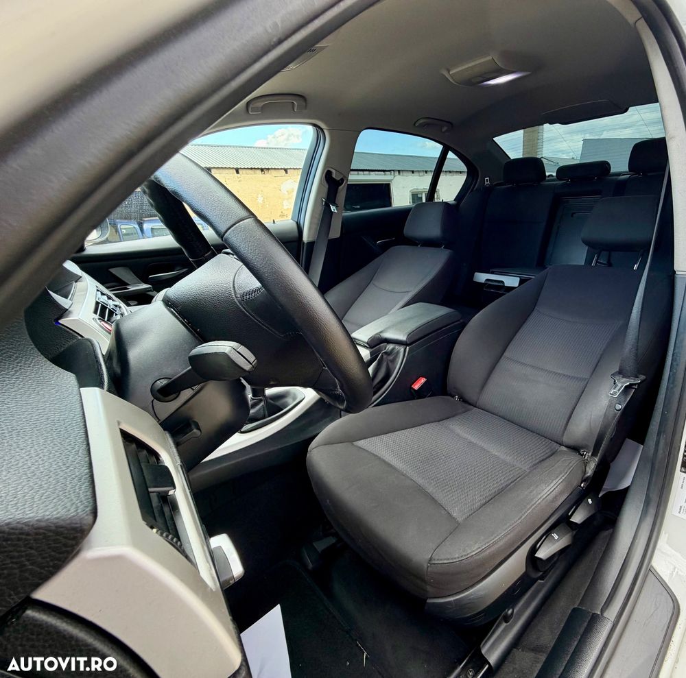 BMW Seria 3 320d DPF Edition Exclusive - 8