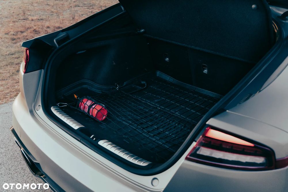 Kia Stinger - 11