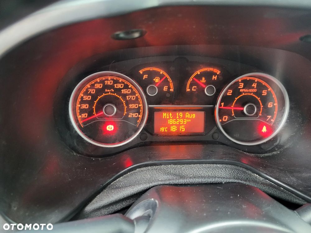 Fiat Doblo - 11