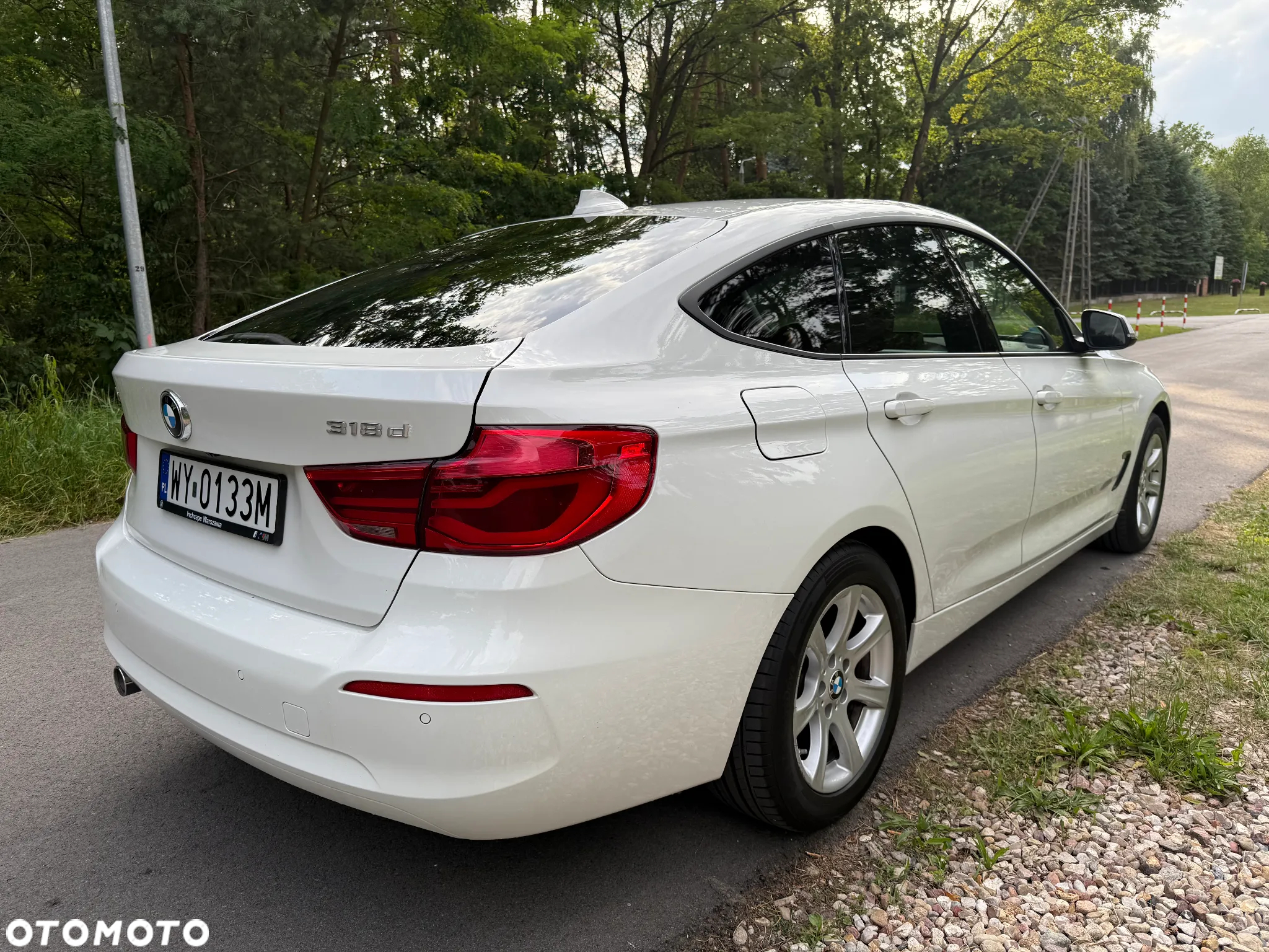 BMW 3GT 318d Business Edition - 3