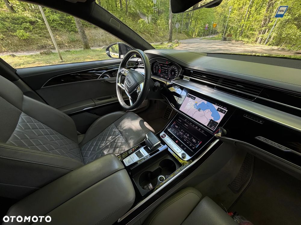 Audi S8 - 5