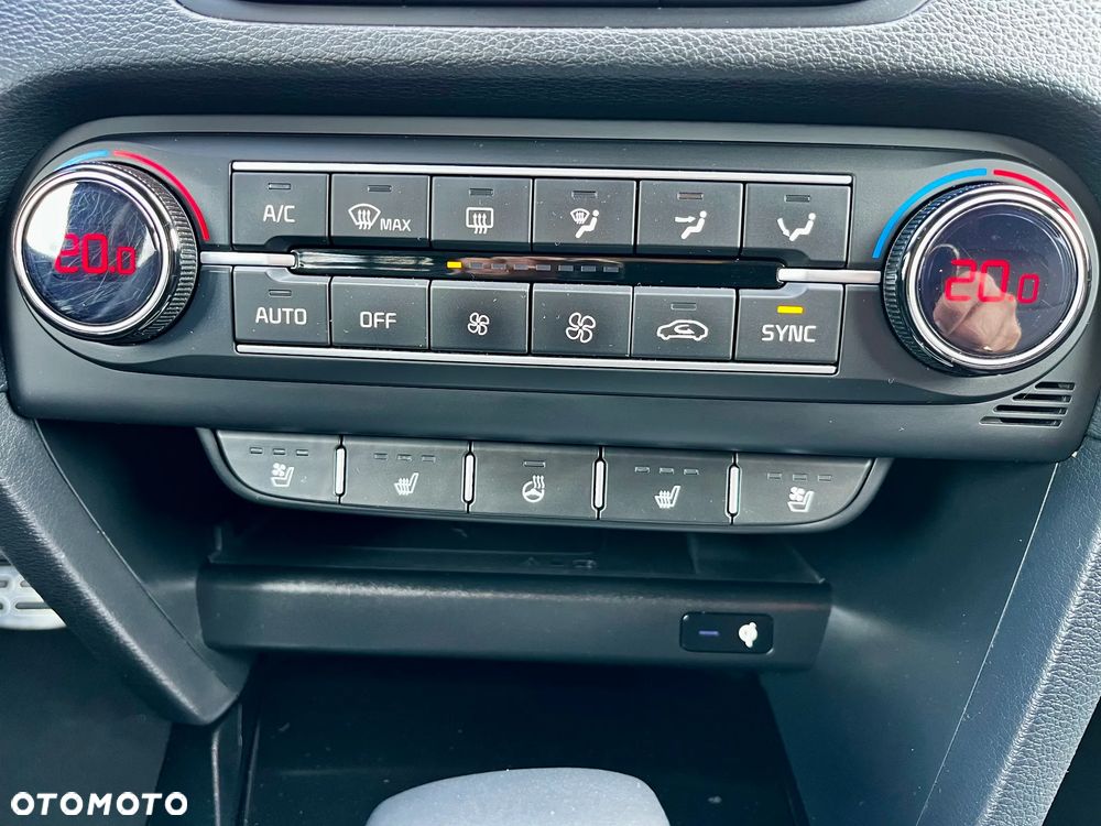 Kia XCeed 1.5 T-GDI OPF DCT7 PLATINUM EDITION - 16