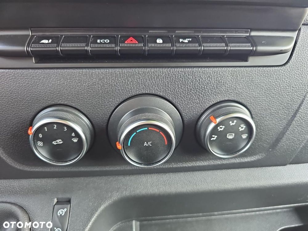 Renault Master - 24