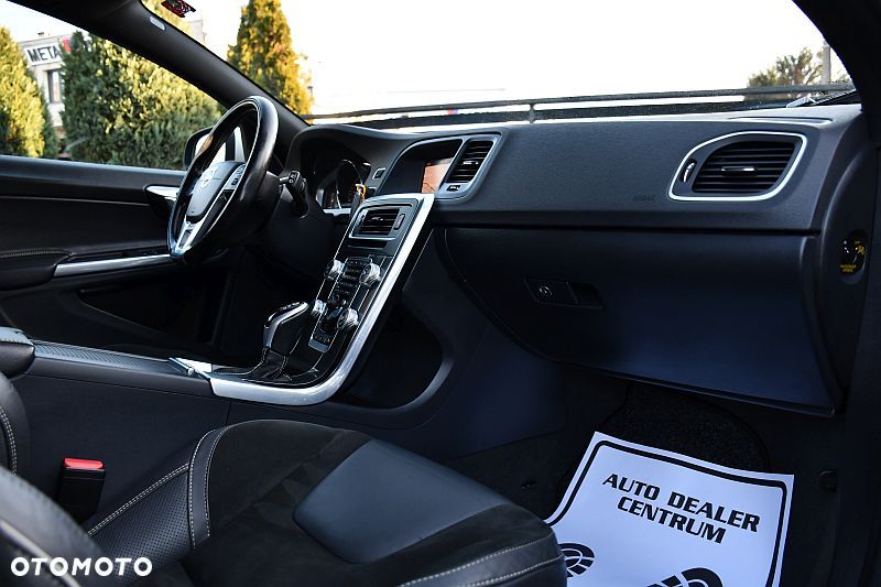 Volvo V60 D4 Geartronic RDesign - 6