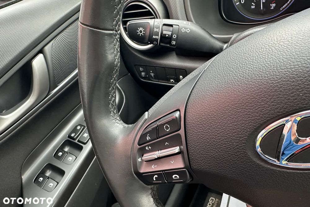 Hyundai Kona - 23