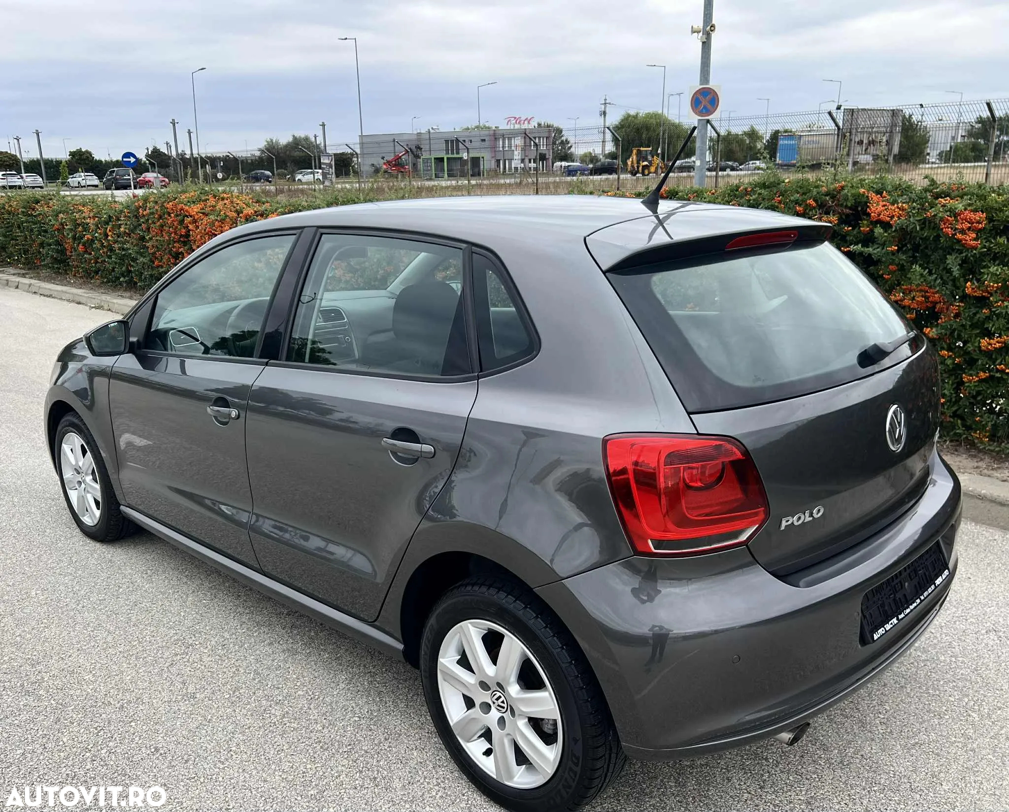 Volkswagen Polo 1.6 TDI DSG Highline - 4