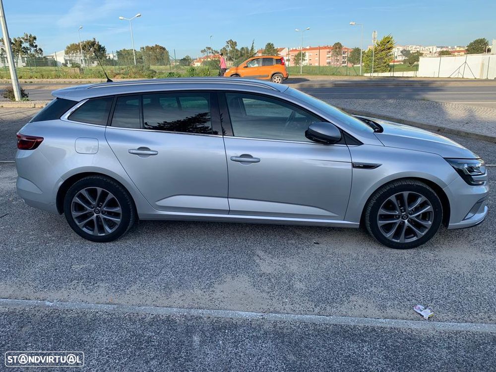 Renault Mégane Sport Tourer 1.5 Blue dCi GT Line EDC - 4