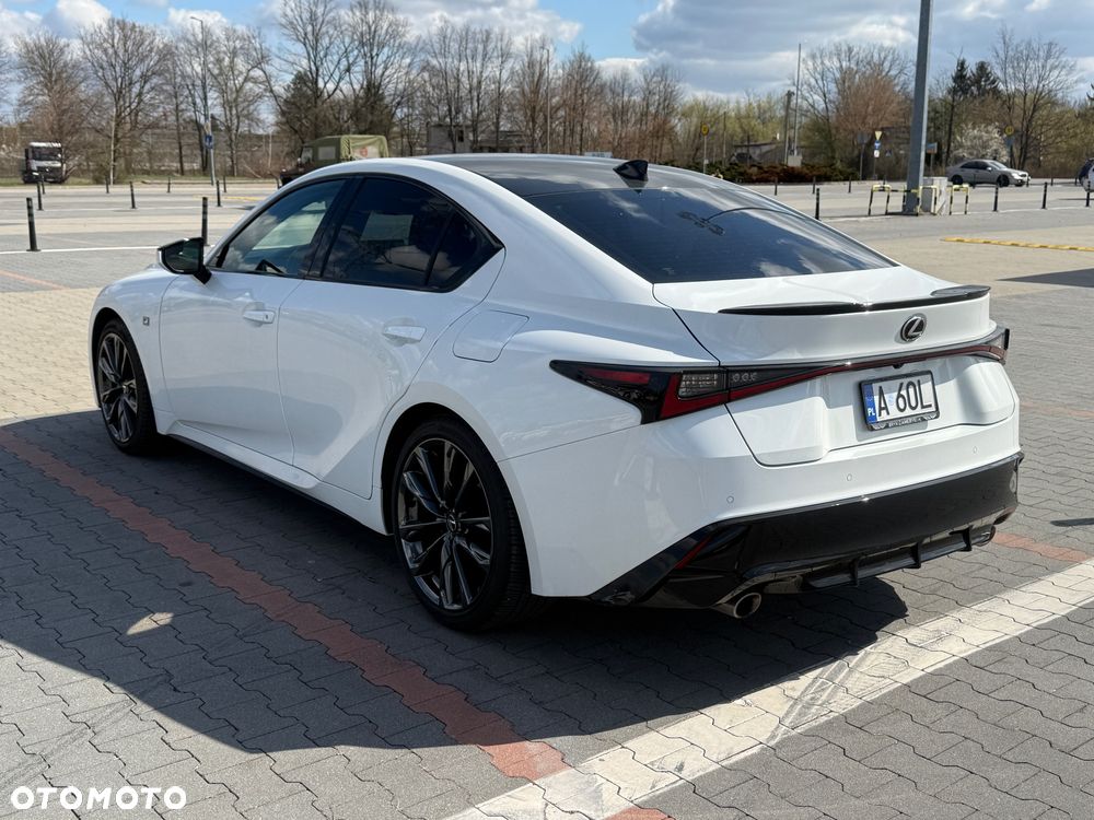 Lexus IS - 15