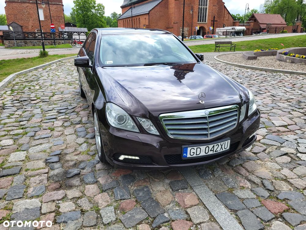 Mercedes-Benz Klasa E 220 CDI DPF BlueEFFICIENCY Automatik Elegance - 12