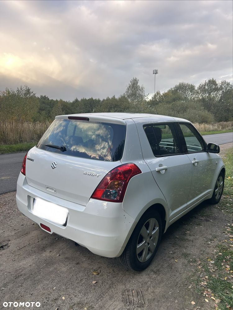 Suzuki Swift - 6