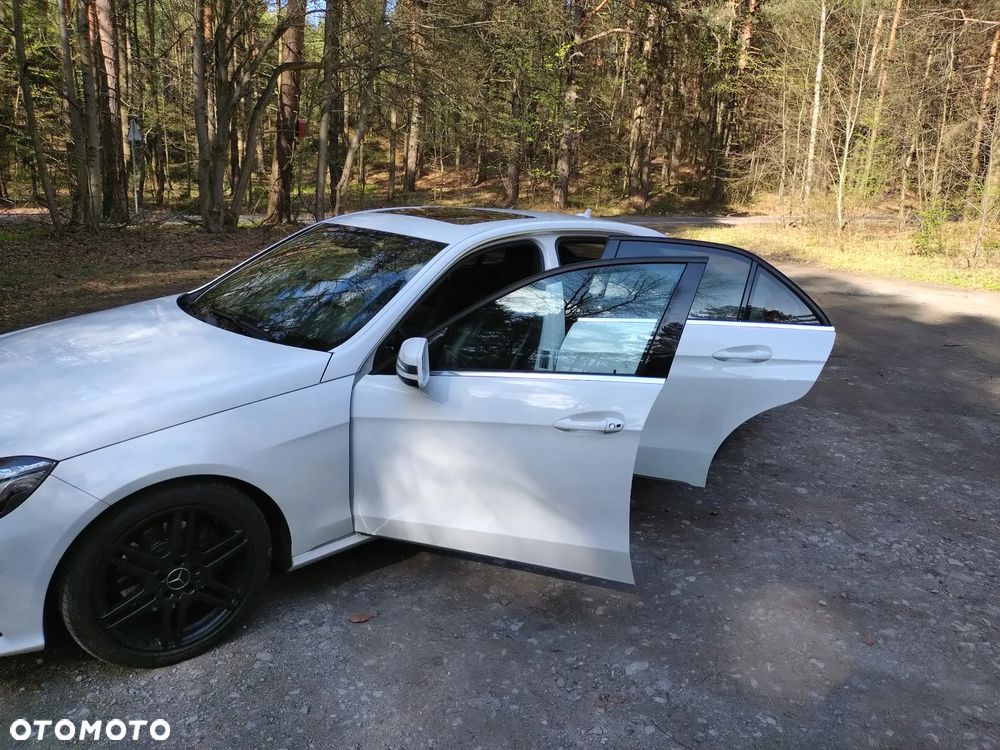 Mercedes-Benz Klasa E 200 7G-TRONIC - 21