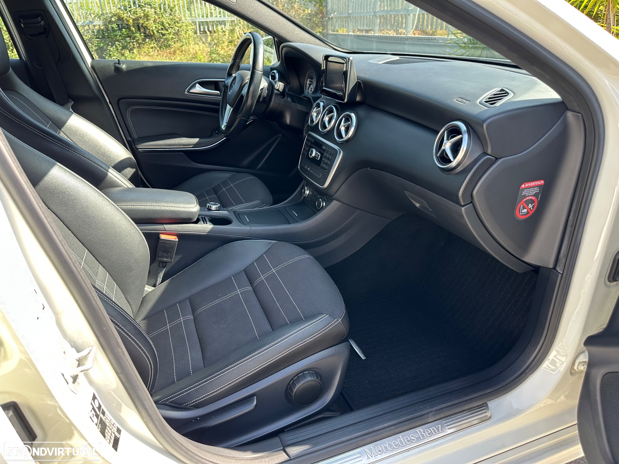 Mercedes-Benz A 180 CDI 7G-DCT Urban - 12
