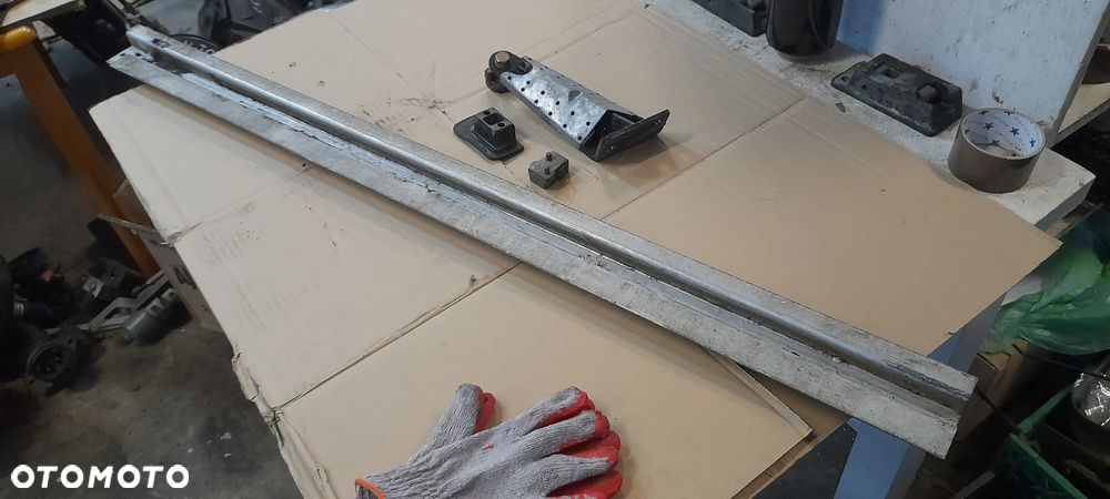 MERCEDES T1 KACZKA  DRZWI BOCZNE PRZESUWNE - 10