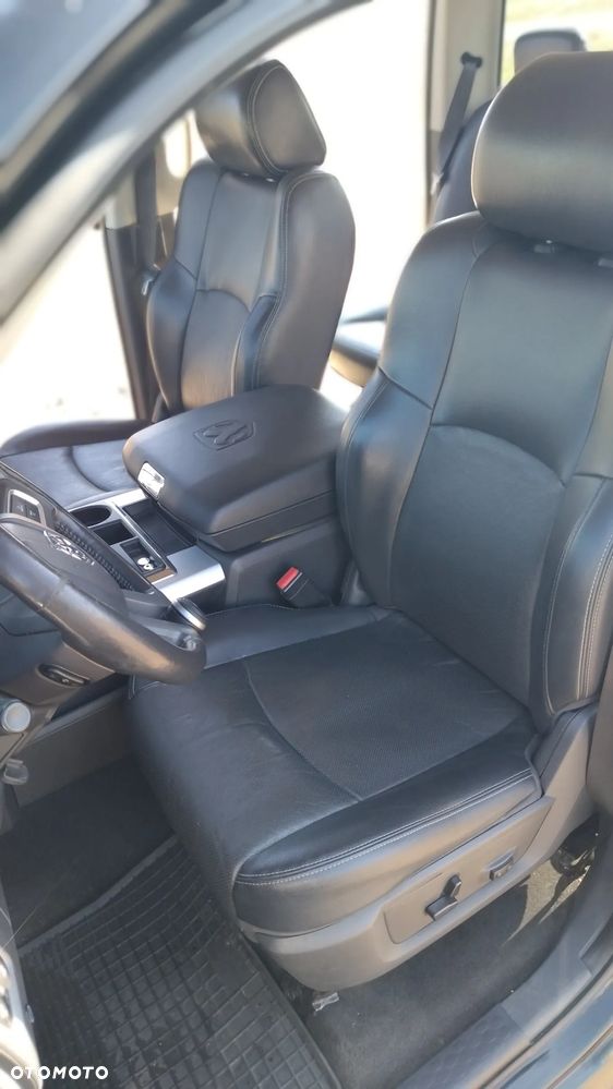 Dodge RAM 1500 5.7 4x4 - 8