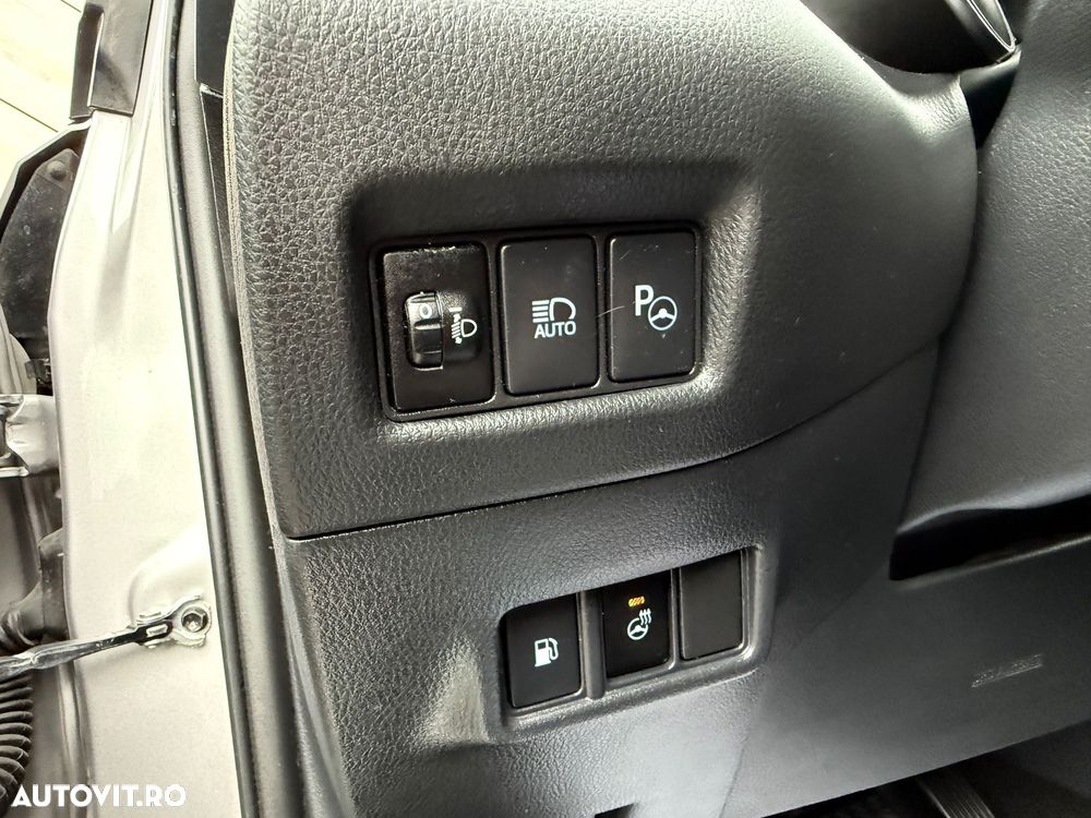 Toyota C-HR 2.0 Hybrid Team Deutschland - 38