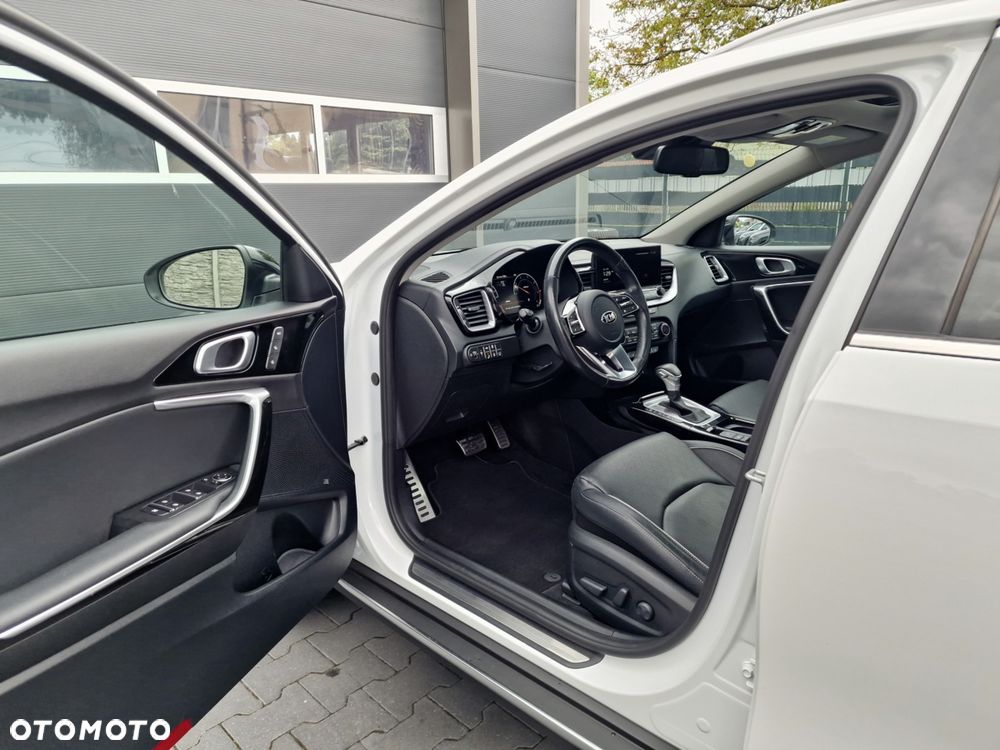 Kia XCeed 1.6 CRDi mHEV Prestige Line DCT - 16