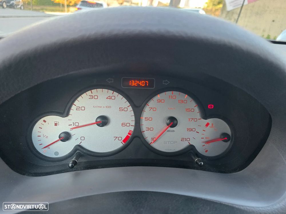 Peugeot 206 1.1 Color Line - 19