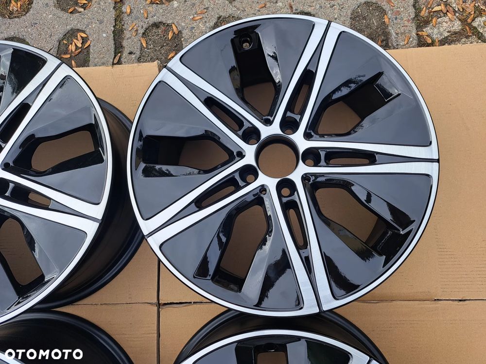 Oryg. Mercedes A-Klasa CLA 177 A177 A1774014500 18 7.5j et49 BiColour - 3