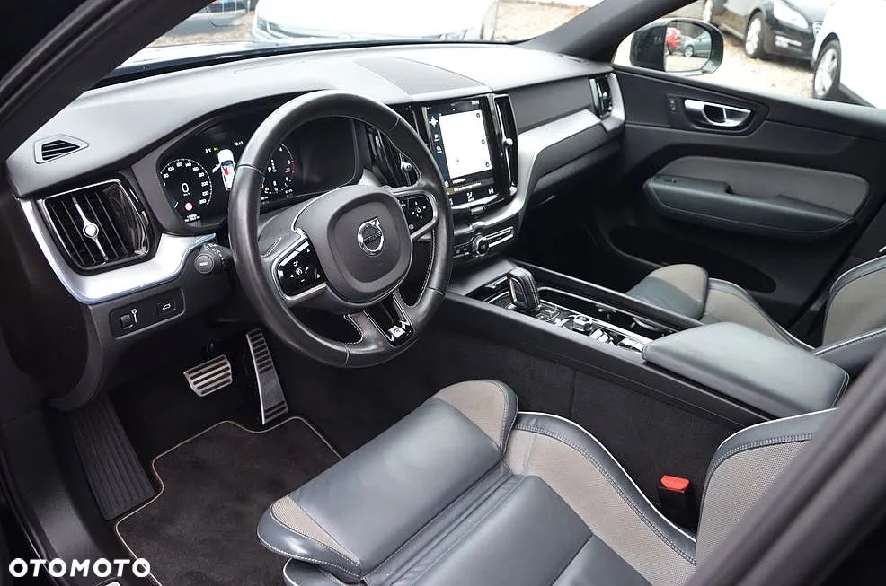 Volvo XC 60 D4 R-Design - 8