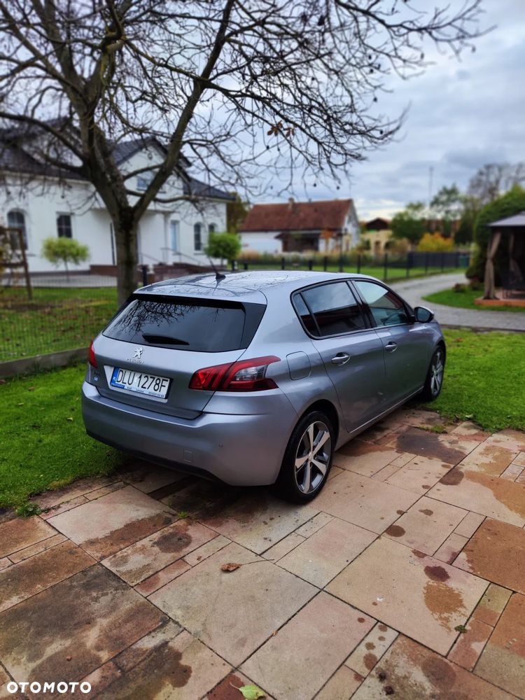 Peugeot 308 1.2 PureTech GPF Allure S&S - 2