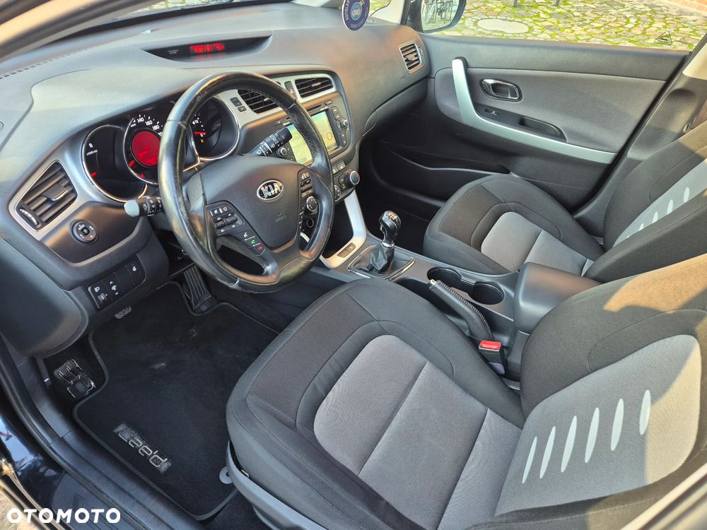 Kia Ceed 1.6 GDI Dream-Team Edition - 5