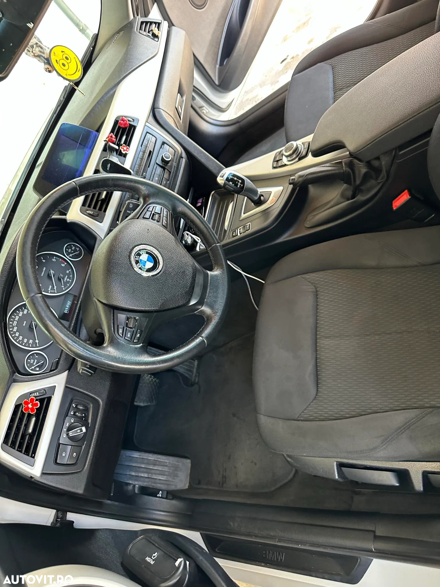 BMW Seria 3 318d Aut. - 10