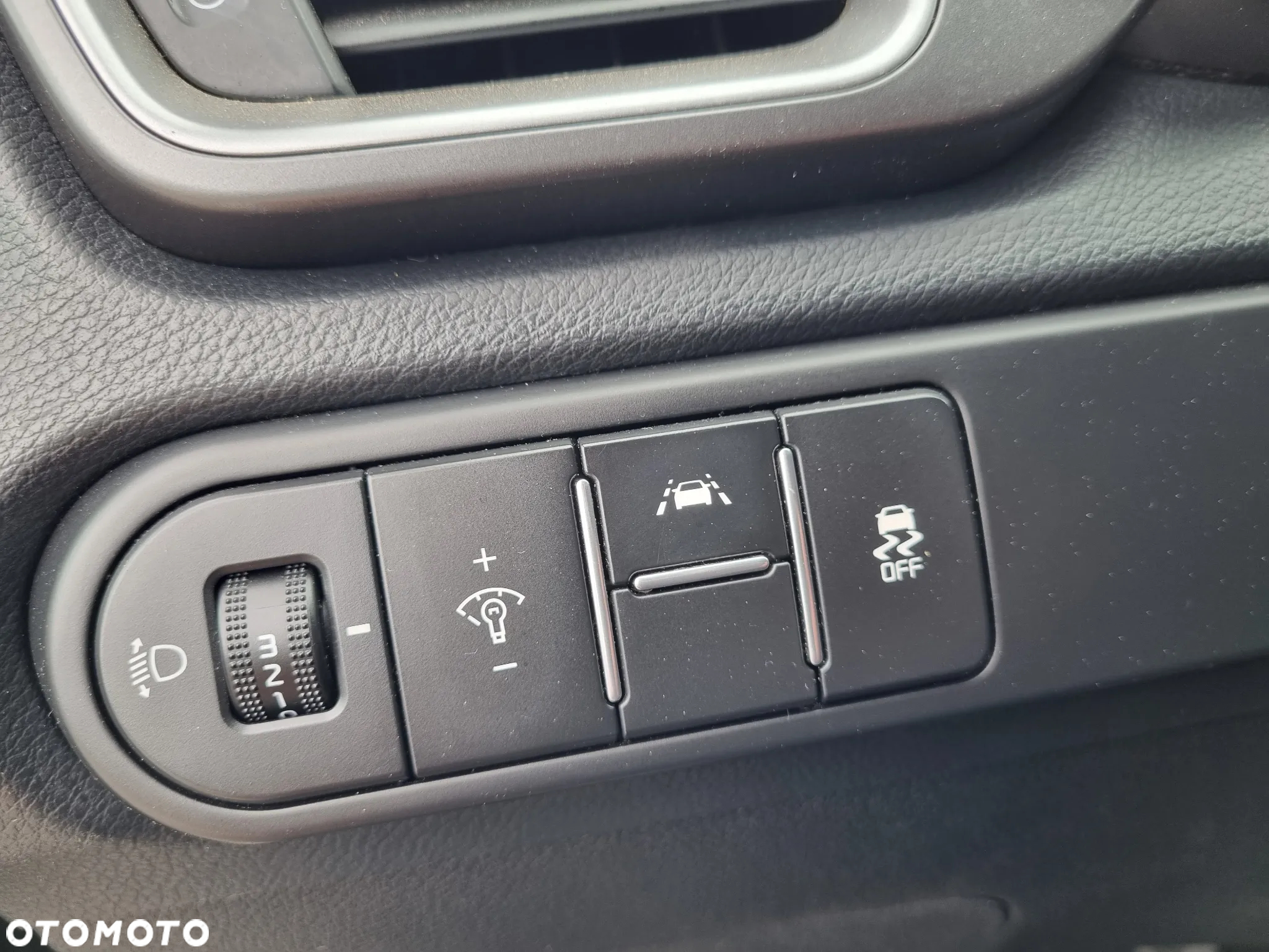 Kia Ceed - 14