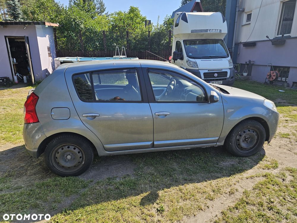 Dacia Sandero - 5