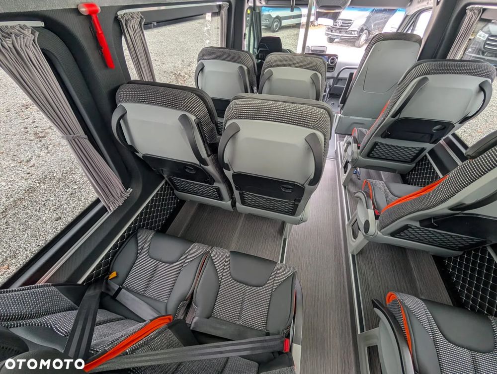 Mercedes-Benz Sprinter 519 - 25
