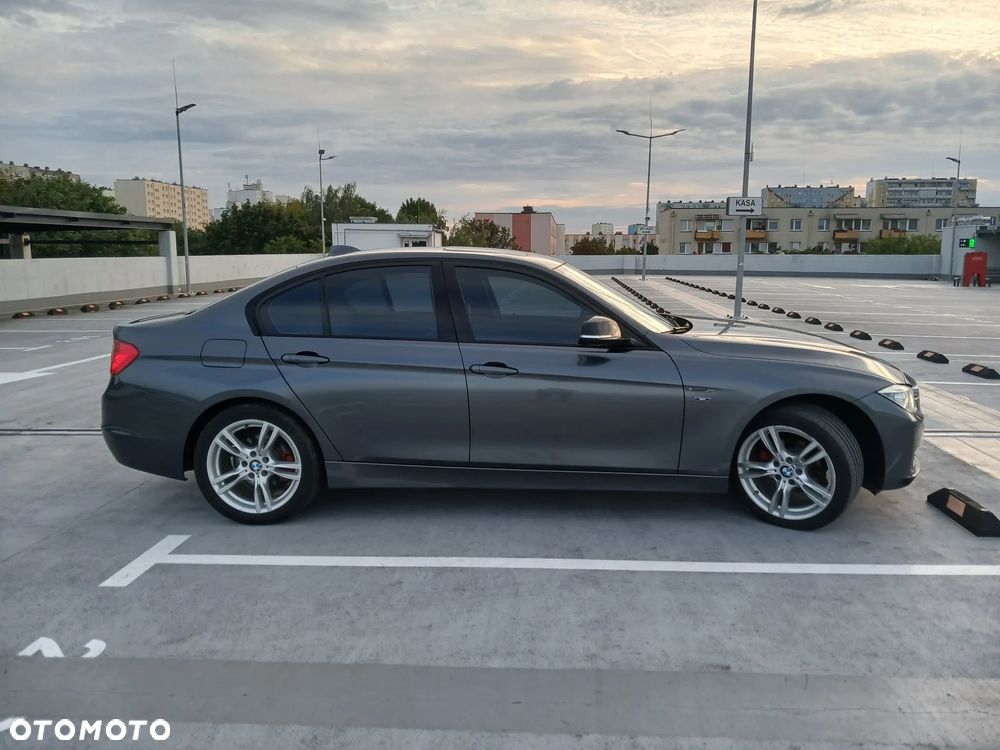 BMW Seria 3 320i M Sport - 5
