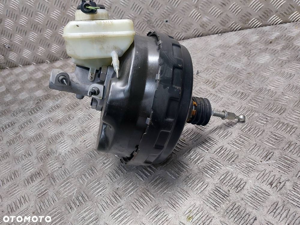 SERWO + POMPA HAMULCOWA AUDI Q5 8R 3.2 FSI 8R0612103A - 3