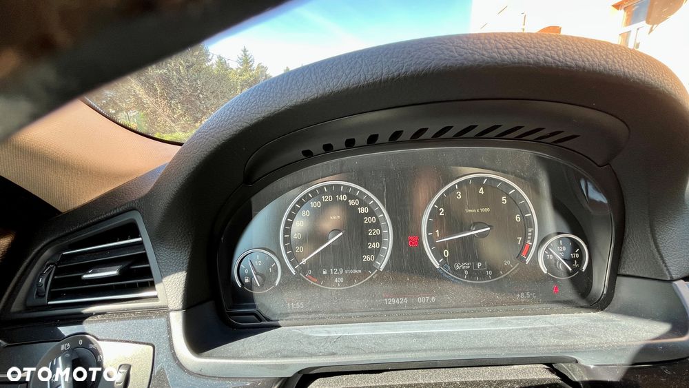 BMW Seria 5 528i xDrive - 11