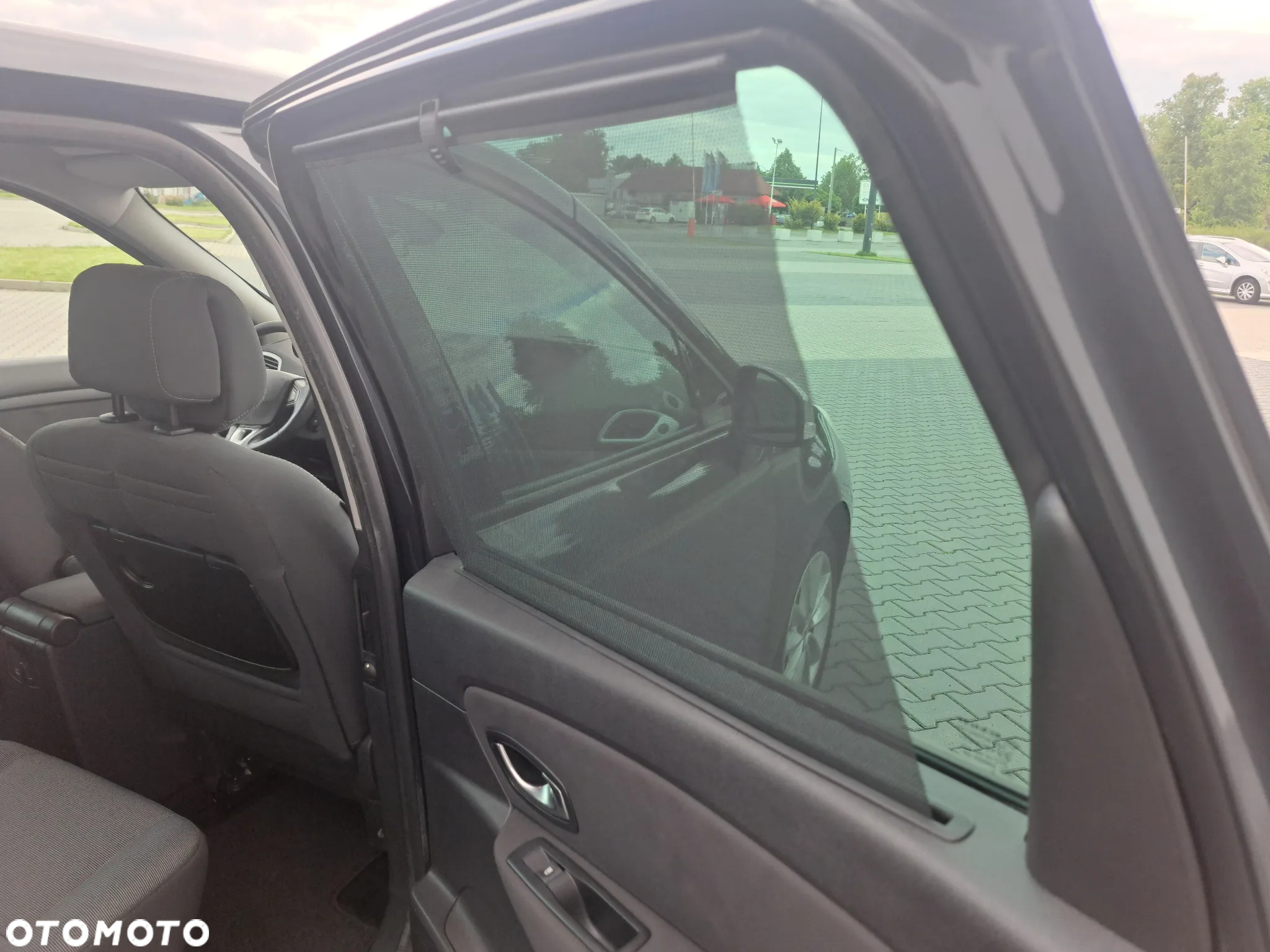 Renault Scenic 1.6 16V TomTom Edition - 19