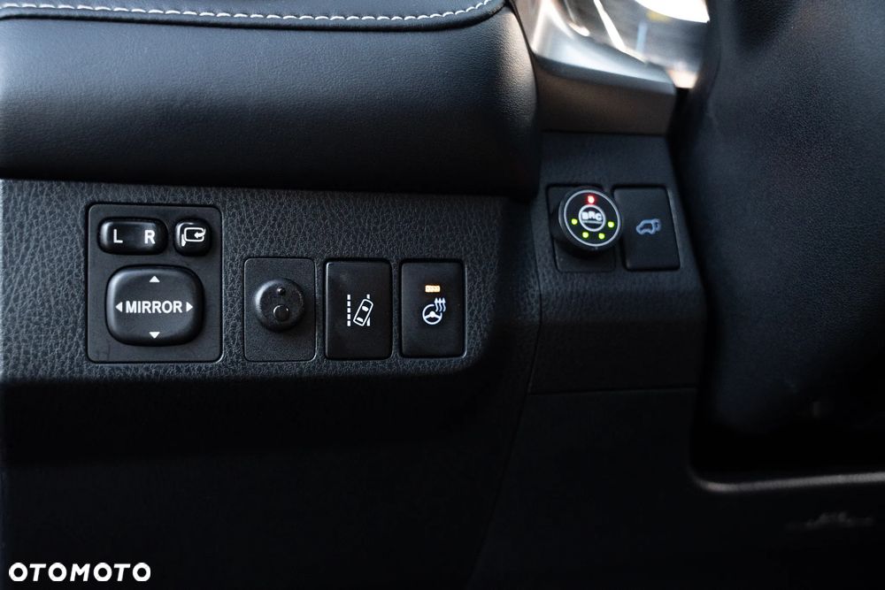Toyota RAV4 Hybrid Selection 4x4 - 24