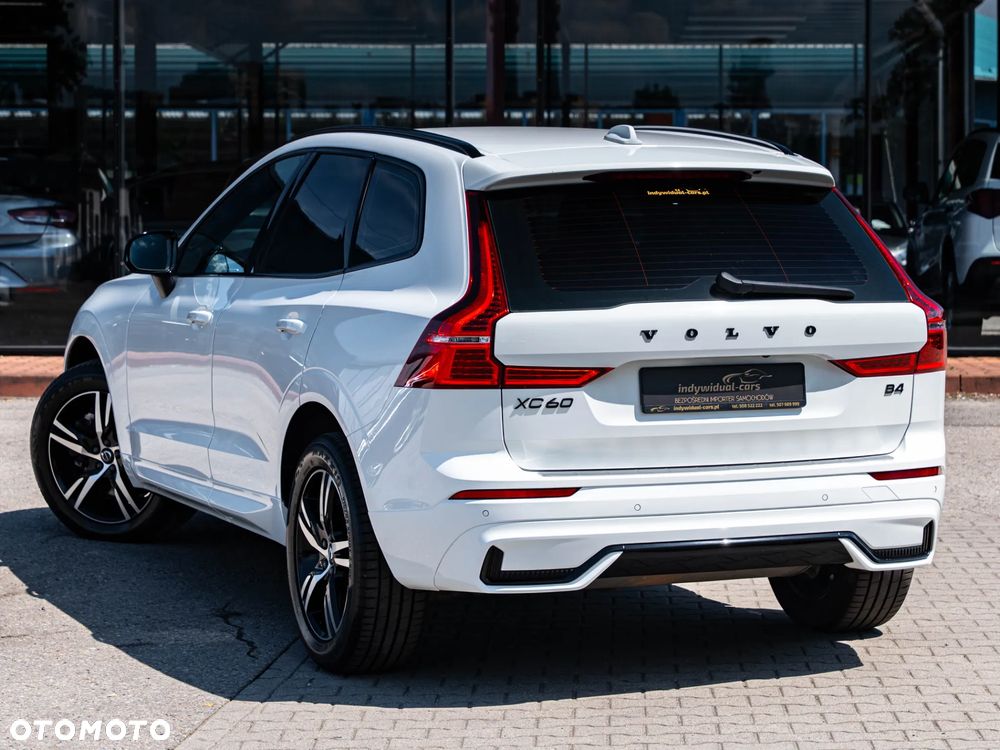 Volvo XC 60 B4 B Plus Dark - 5
