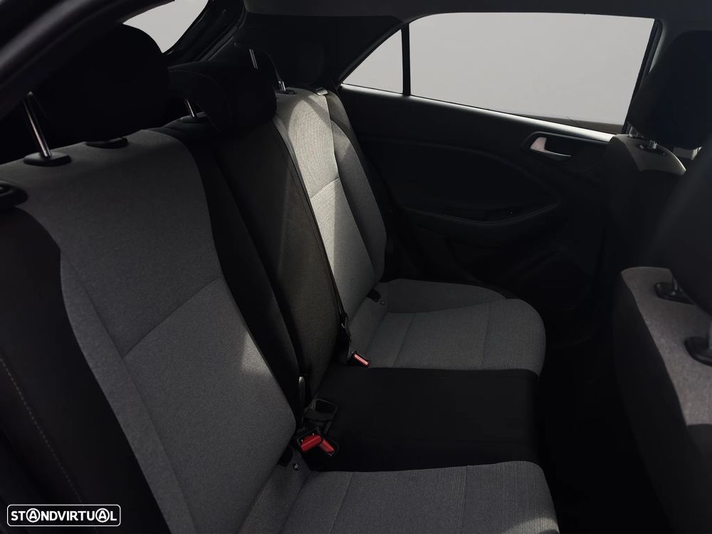 Hyundai i20 1.1 CRDi Comfort - 19