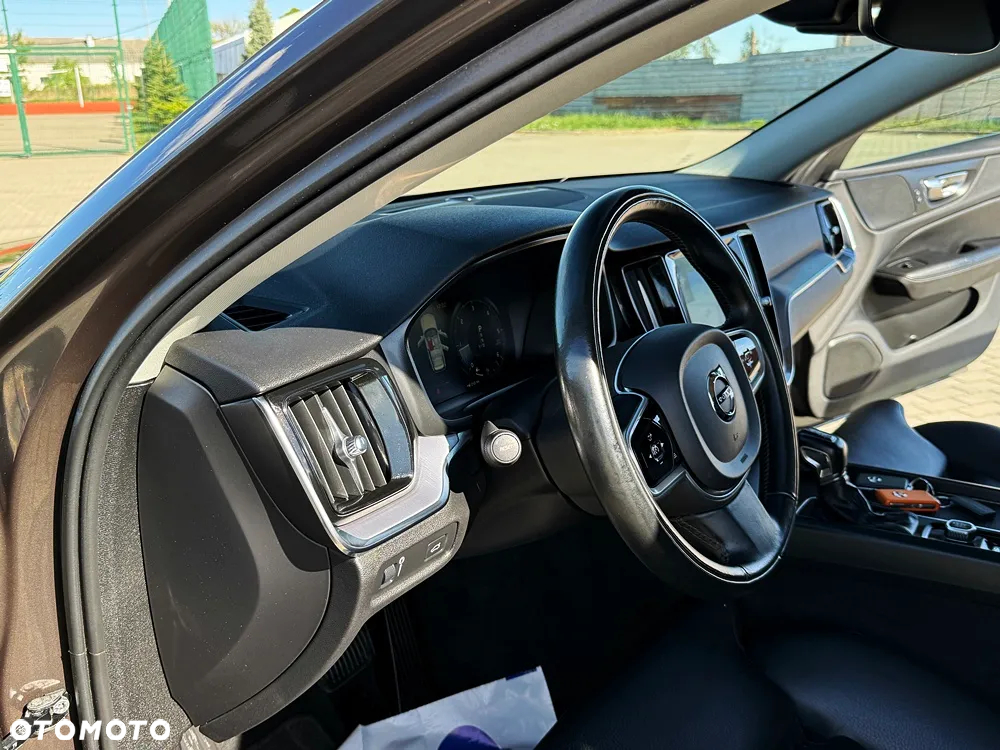 Volvo V60 D3 Geartronic Momentum Pro - 27