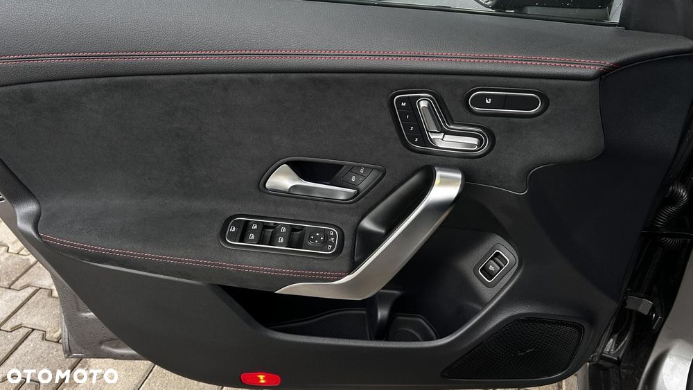 Mercedes-Benz CLA 200 AMG Line 7G-DCT - 10