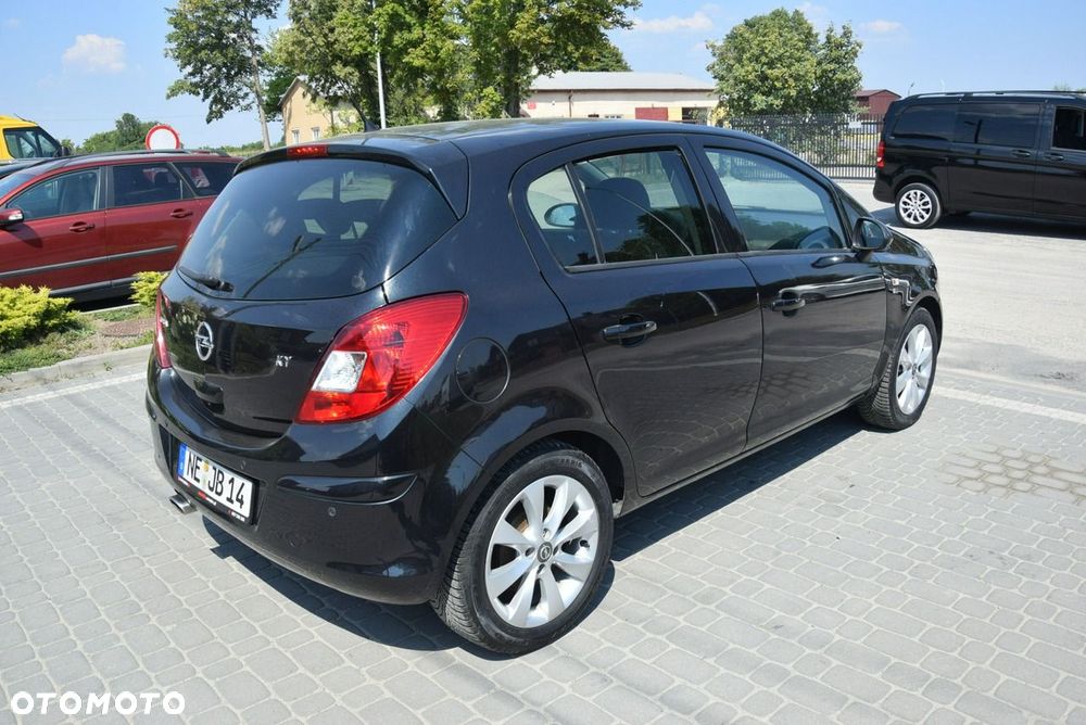Opel Corsa 1.4 16V 150 Jahre - 10