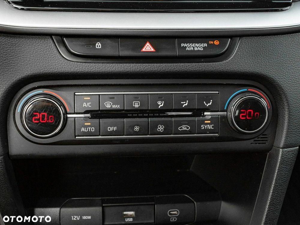 Kia Ceed 1.5 T-GDI M - 19