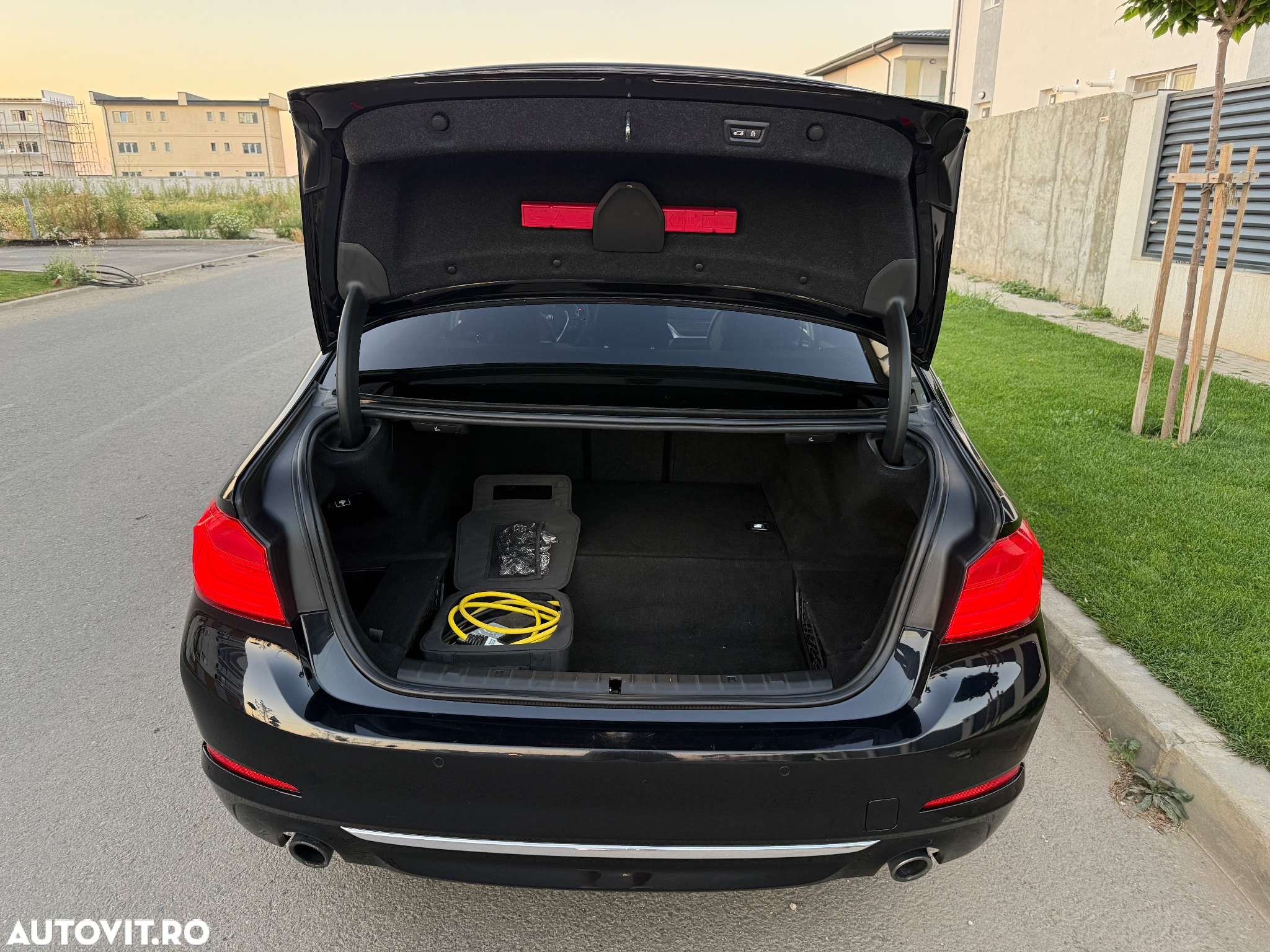 BMW Seria 5 530e Aut. - 11