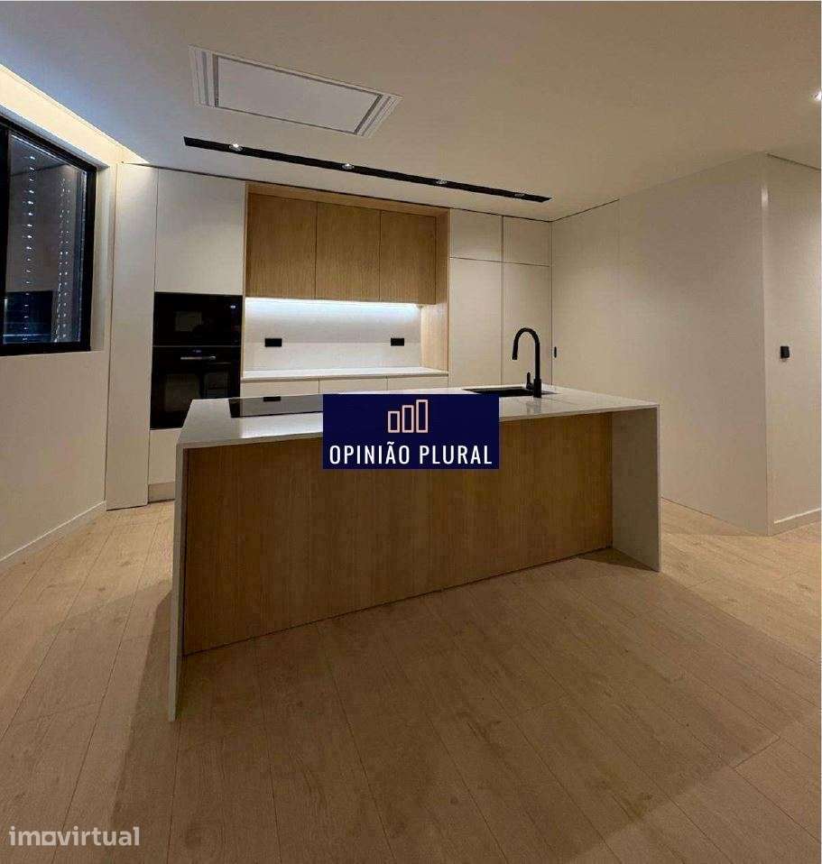Apartamento T4 Exclusivo com Acabamentos Premium - Grande imagem: 2/25